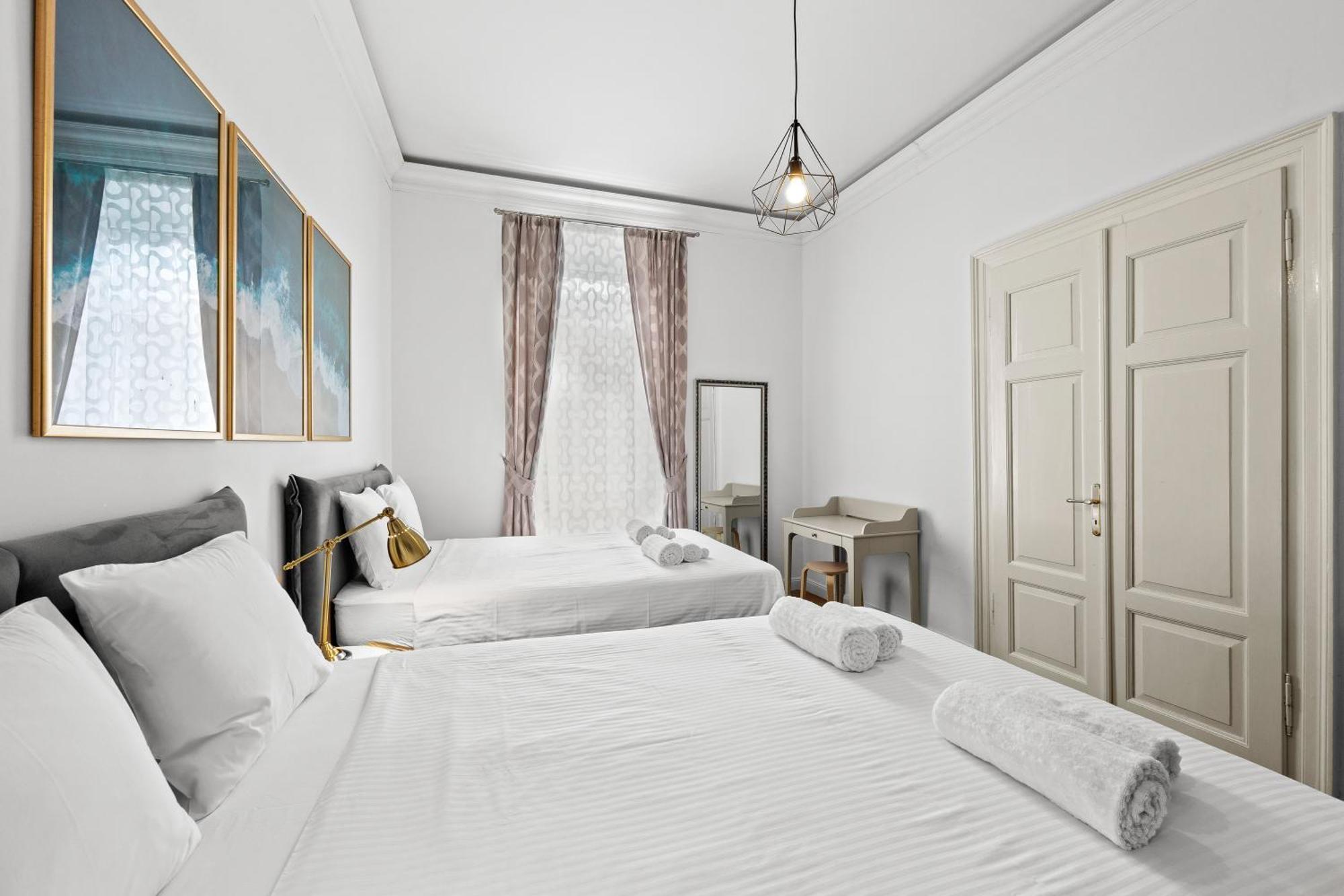 Augier - Elegant & Spacious - Centre Apartma