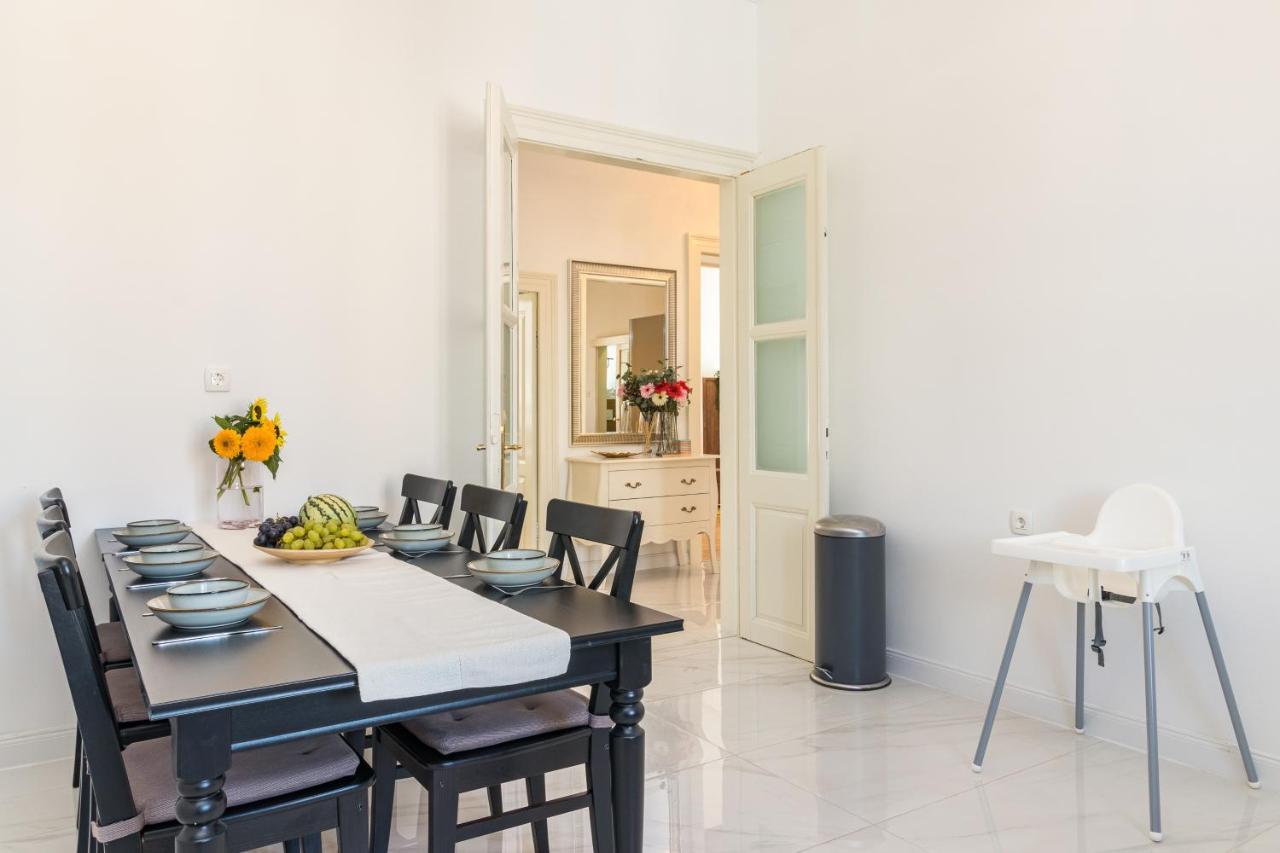 Augier - Elegant & Spacious - Centre